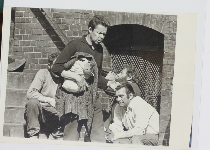 Fotos Var sutter fra bænken ved kanalen (1)