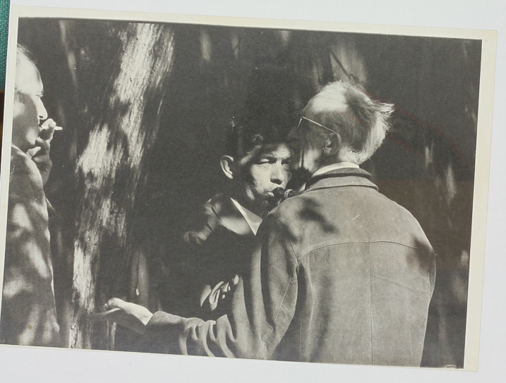 Fotos Var sutter fra bænken ved kanalen (3)